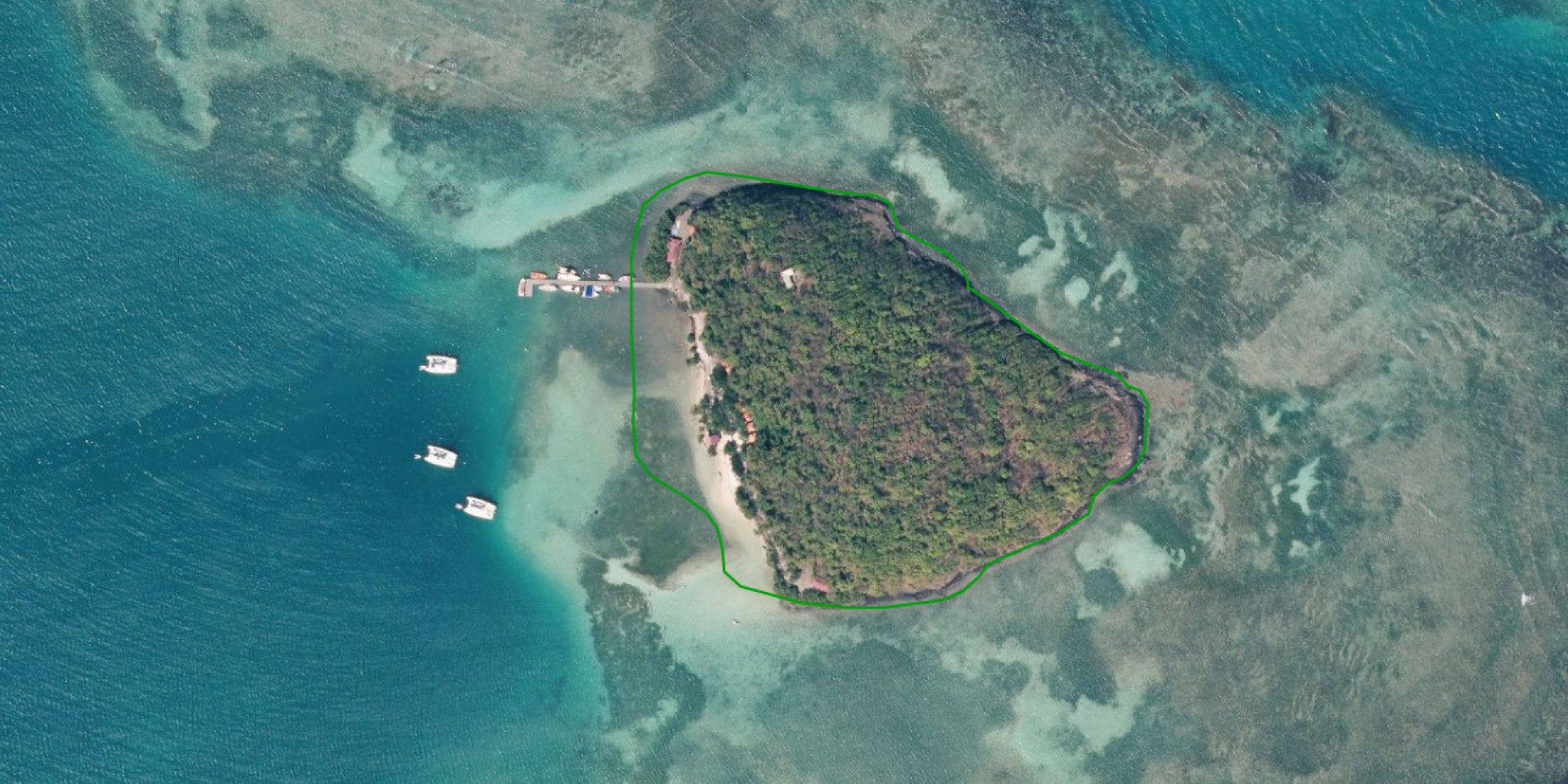 Photographies aériennes de l'îlet en 1951 (à gauche) et 2017 (à droite) - © IGN Après (2017)
